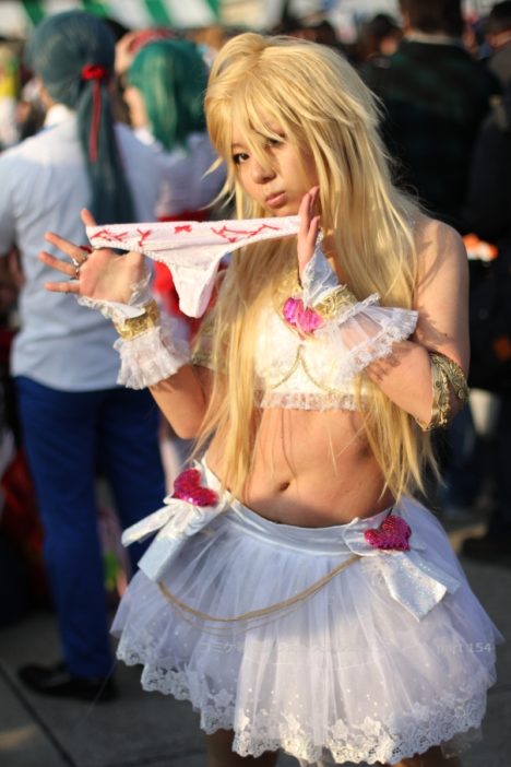 sexy-comiket-79-cosplay-day-2-001