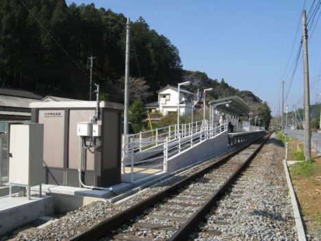 shabby-railway-stations-of-japan-062