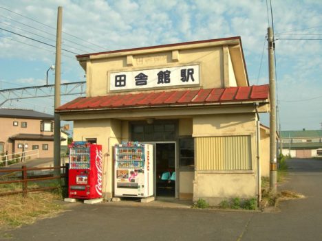 shabby-railway-stations-of-japan-114