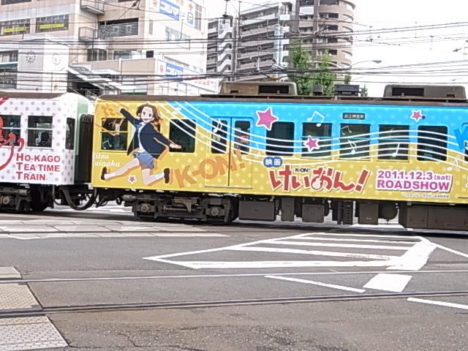 k-on-hokago-tea-time-train-057