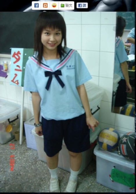 cute-taiwanese-schoolgirls-053