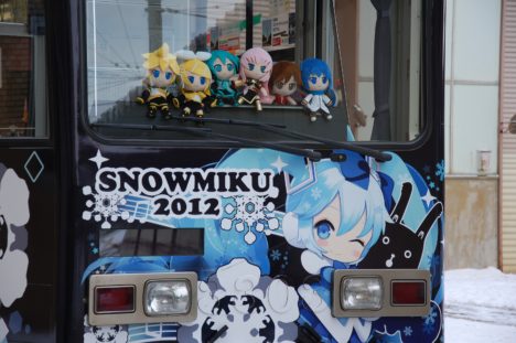 snow-miku-2012-tram-013