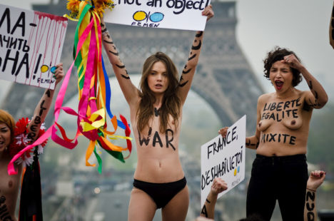 femen-guro-nude-protest-in-paris-and-istanbul-007