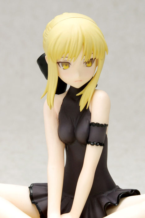 fate-hollow-ataraxia-saber-alter-beach-queens-figure-by-wave-corporation-006