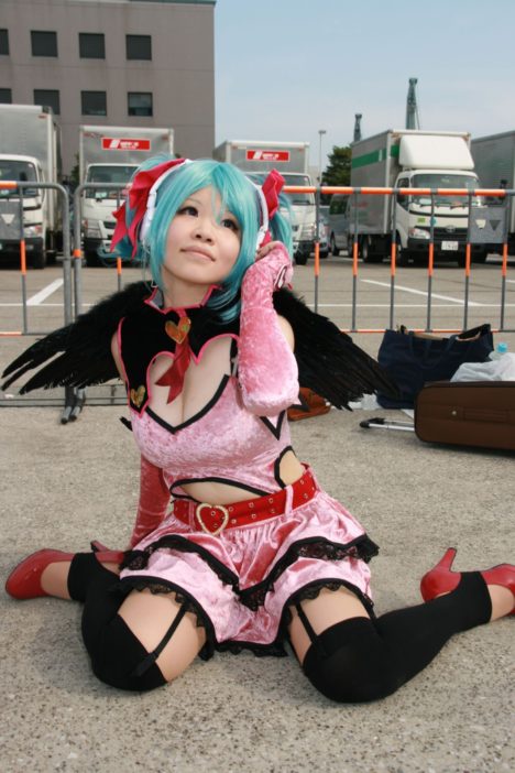 cute-comiket-82-day-1-cosplay-046