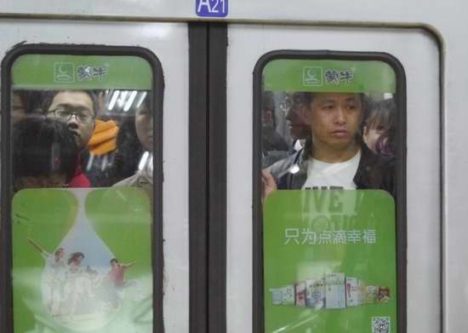 crowded-beijing-subway-014