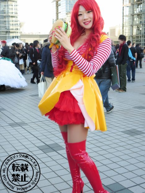 comiket-85-day-2-cosplay-2-31