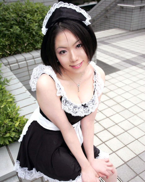 idol-maid-cosplay-45