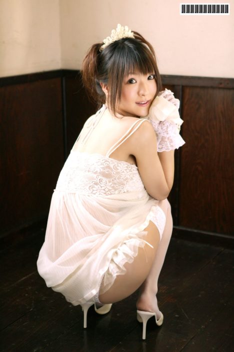 mizuki_horii_wedding_dress_10