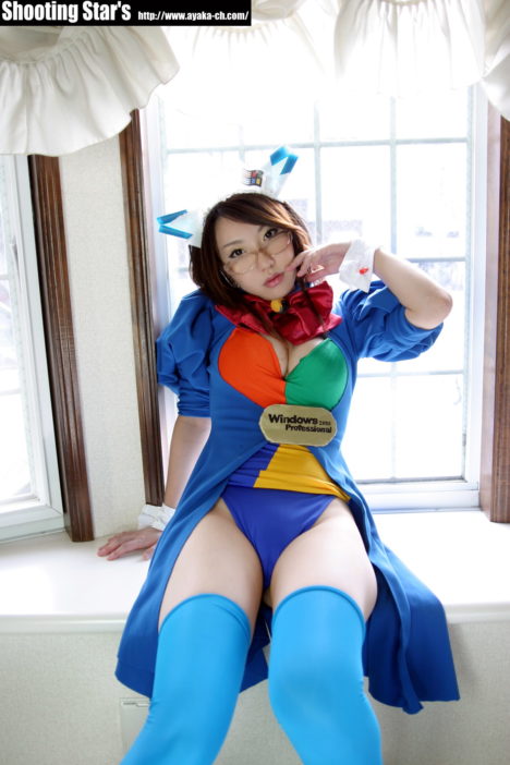 Ayaka-OS-tan-Windows-2000-sexy-cosplay-052