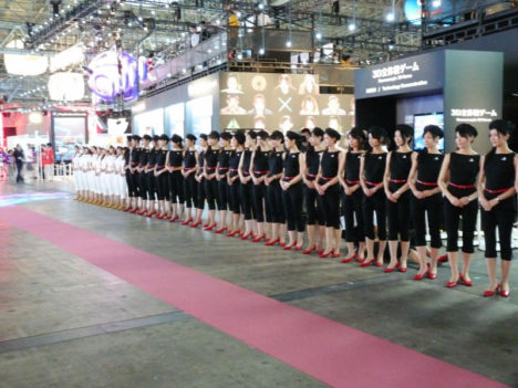 tokyo-game-show-2009-booth-babe-regimental-drill-007