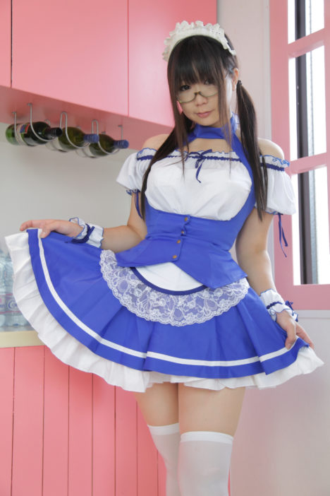 nama-choco-sexy-waitress-cosplay-022