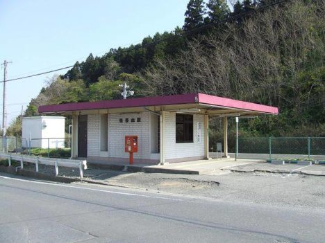 shabby-railway-stations-of-japan-127