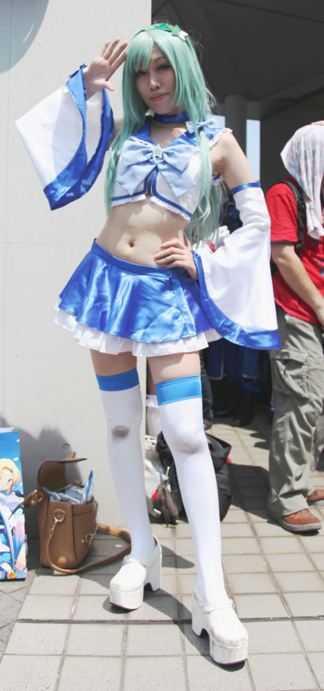 comiket-80-day-1-hot-cosplay-003