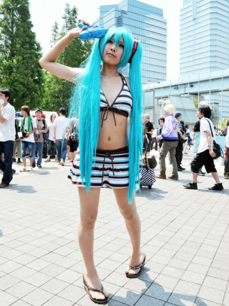 comiket-80-day-1-hot-cosplay-070