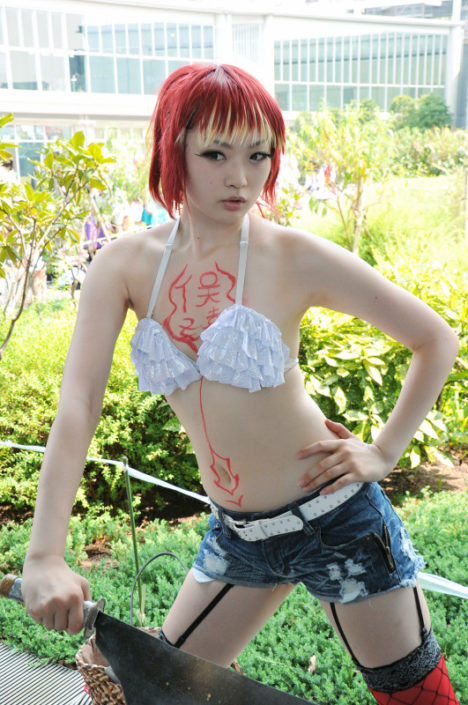 comiket-80-day-1-hot-cosplay-076