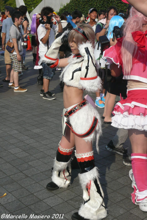 comiket-80-day-2-more-cosplay-094