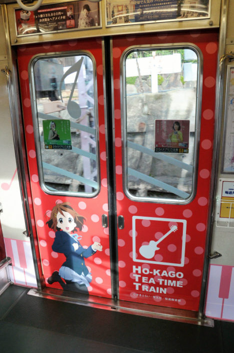 k-on-hokago-tea-time-train-017