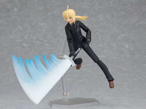 fate-zero-saber-figma-by-max-factory-004