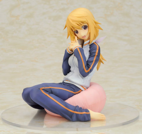 infinite-stratos-charlotte-dunois-jersey-figure-by-alter-002