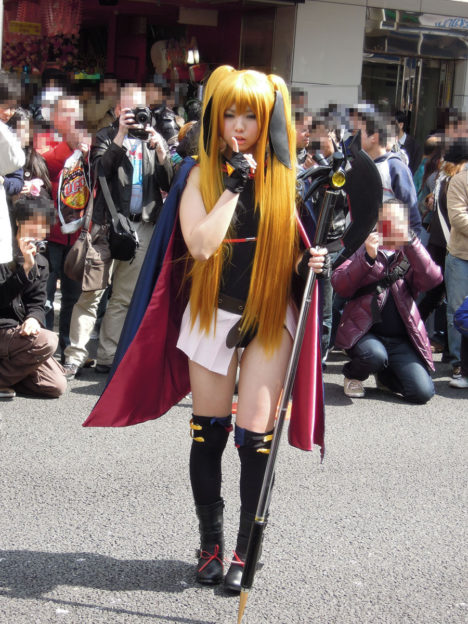 enako-nippon-bashi-street-festa-2012-otaku-cosplay-abuse-007