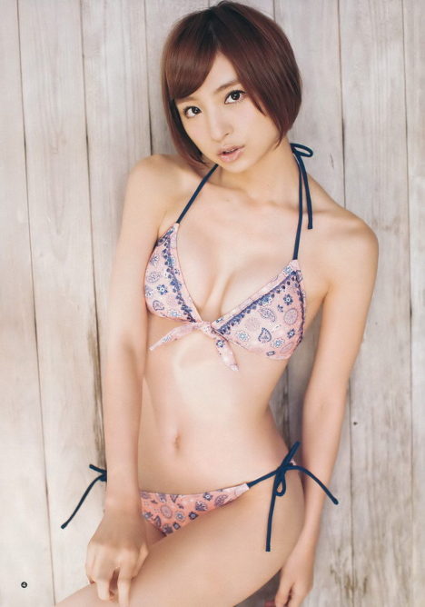 akb48-idol-mariko-shinoda-painfully-sexy-gravure-014