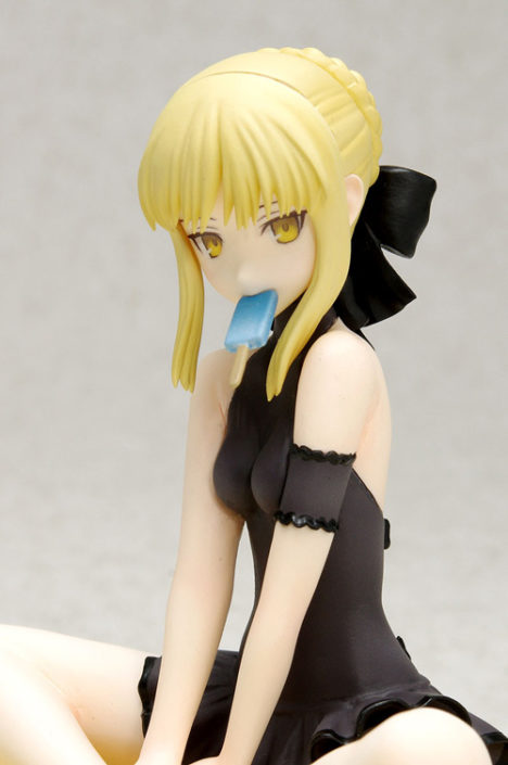 fate-hollow-ataraxia-saber-alter-beach-queens-figure-by-wave-corporation-001