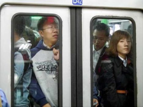 crowded-beijing-subway-003