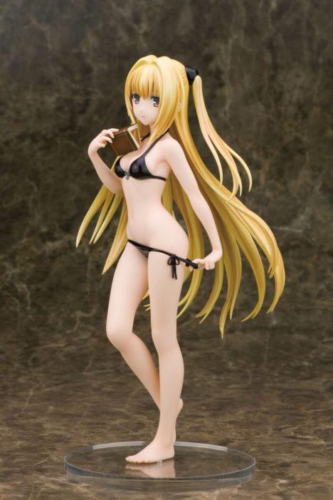 to-love-ru-darkness-yami-swimsuit-figure-by-alphamax-002