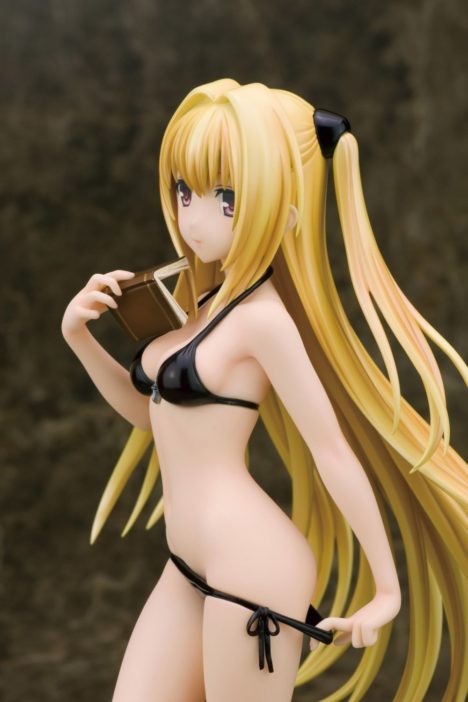 to-love-ru-darkness-yami-swimsuit-figure-by-alphamax-008