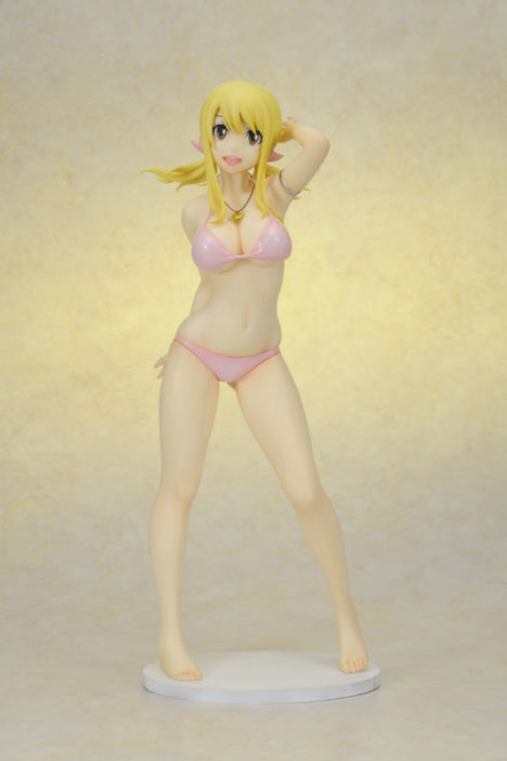 LucyHeartfilia-Bikini-Figure-5