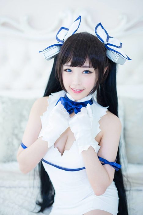 Hestia-Cosplay-by-Tomia-16