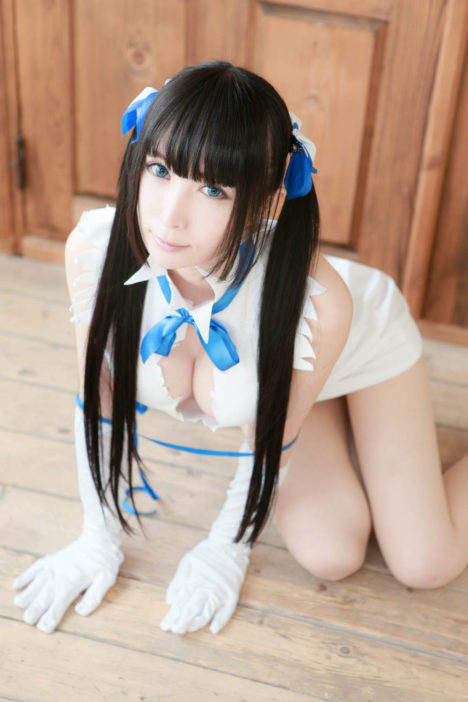 Hestia-Cosplay-by-LeChat-32