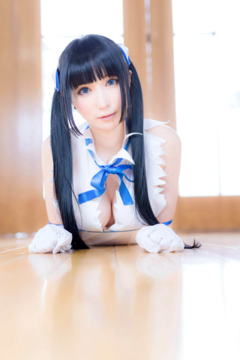 Hestia-Cosplay-by-LeChat-57