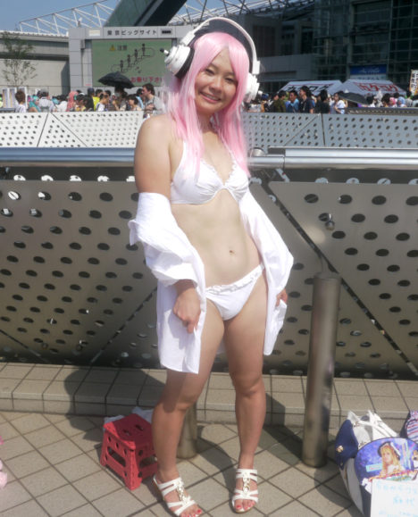 Comiket90-Cosplay-Day1-2-18
