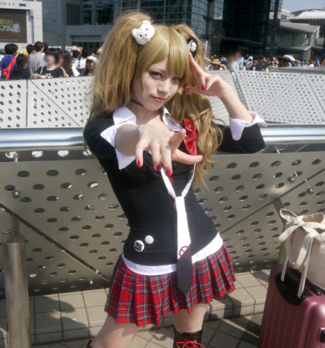Comiket90-Cosplay-Day1-2-21