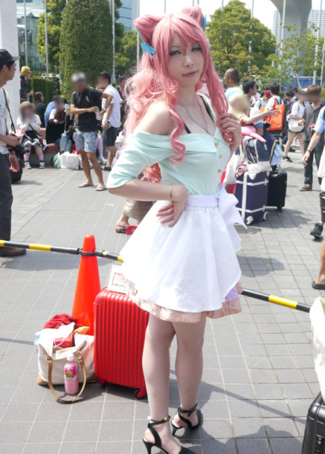Comiket90-Cosplay-Day1-2-4