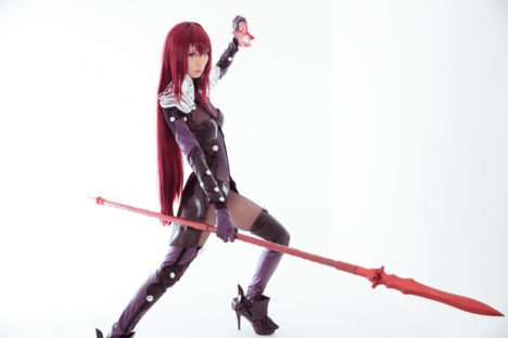 Slim-Supple-Sexy-Scathach-Cosplay-21
