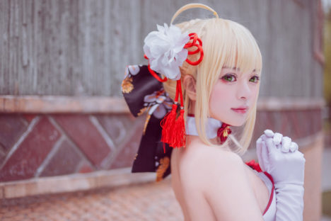Valiant-Armed-Saber-Cosplay-8