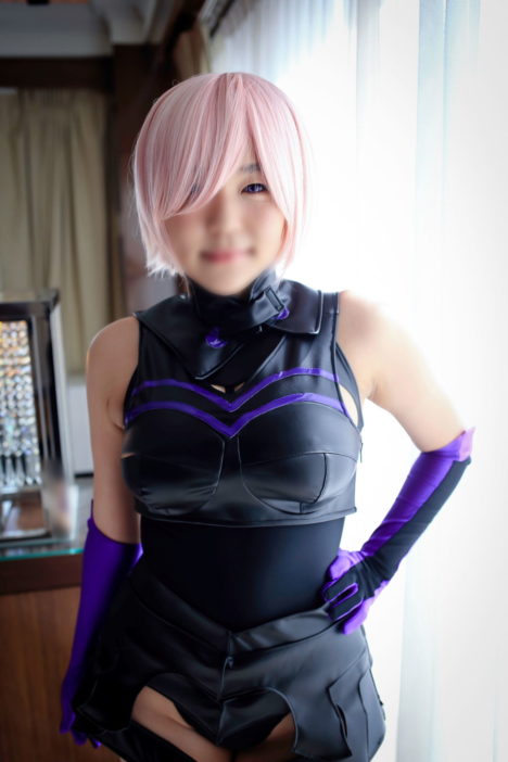 Sultry-Shielder-EroCosplay-Busts-Out-9