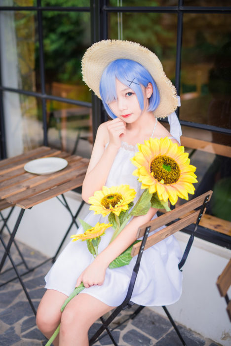 Sunflower-Rem-White-Dress-Cosplay-27