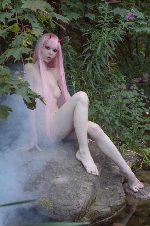 Darling In The Franxx Zero Two Ero Cosplay By Vinnegal Explores Nature 