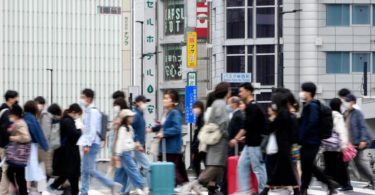 Japanese Population Drops by Another 595,000 People in Last Year